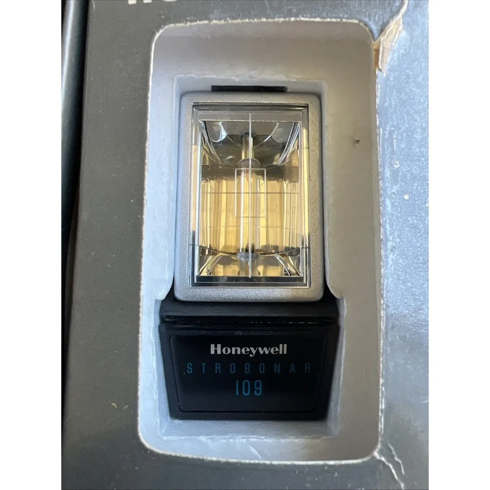 Honeywell Salve Strobonar 109 Compact Flash Unit. Pre-owned